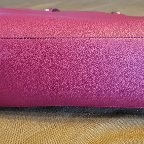 Anne Klein red handbag - Picture 4 of 4